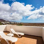 Sara Playa Blanca (Lanzarote)
